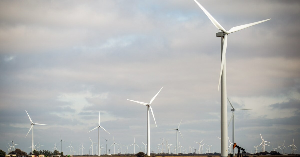 Lawmakers push against renewable energy in hearings on the Texas grid